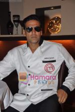 Akshay Kumar show the set of Amul Master Chef in FilmCity, Mumbai o 14th Oct 2010 (28).JPG